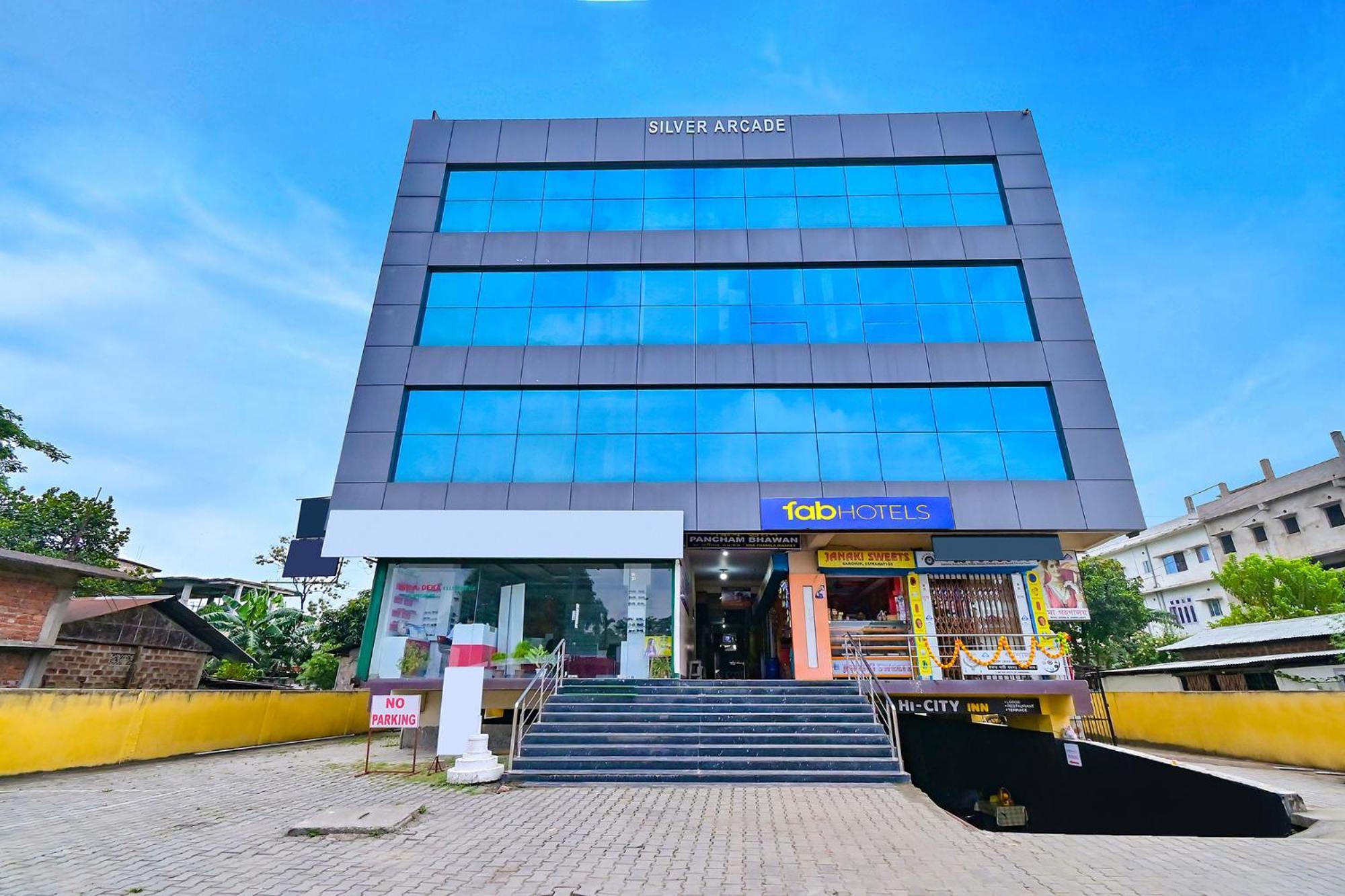 Fabhotel Penthouse - A K Dev Road Guwahati Bagian luar foto